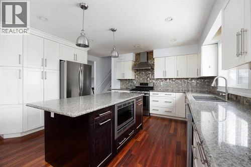 137 Deep Road, Fort Mcmurray, AB - Indoor Photo Showing Kitchen With Upgraded Kitchen