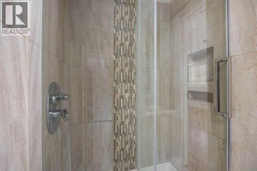 137 Deep Road, Fort Mcmurray, AB - Indoor Photo Showing Bathroom