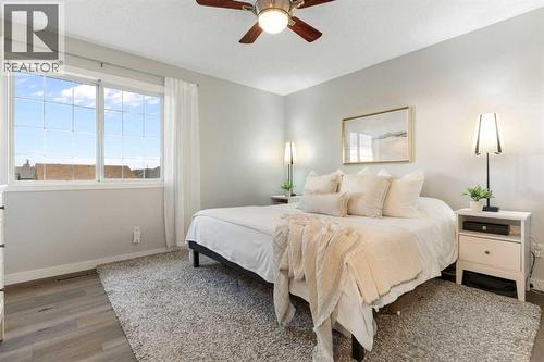 20 Willow Brook Crescent Nw, Airdrie, AB - Indoor Photo Showing Bedroom