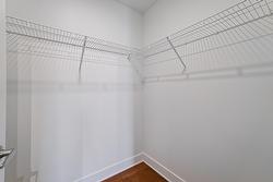 Walk-in closet - 
