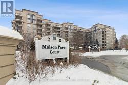 713 - 2 MAISON PARC COURT  Vaughan, ON L4J 9K4