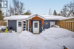 entry to workshop/back entry to garage mid door - 