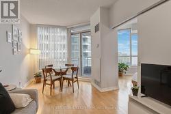 1617 - 230 QUEENS QUAY W  Toronto, ON M5J 2Y7