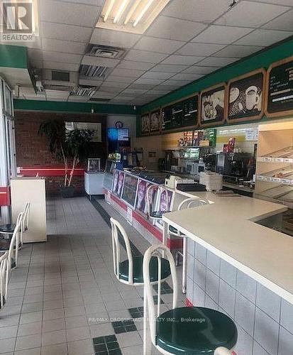 2100 Dundas Street E, Mississauga, ON 