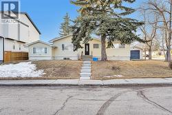 109 Hudson Road NW  Calgary, AB T2K 0J4