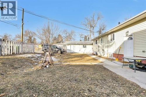 109 Hudson Road Nw, Calgary, AB - Outdoor