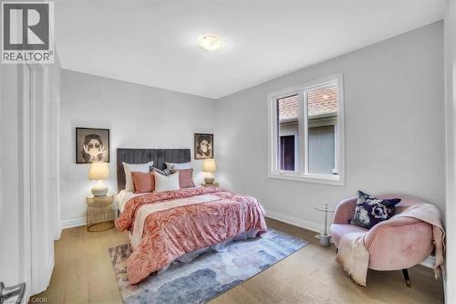 87 Aquasanta Crescent, Hamilton, ON 