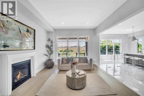 87 Aquasanta Crescent, Hamilton, ON 