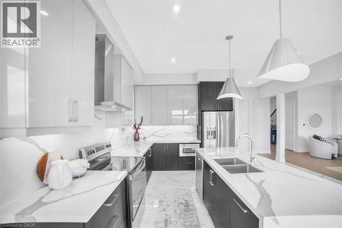 87 Aquasanta Crescent, Hamilton, ON 