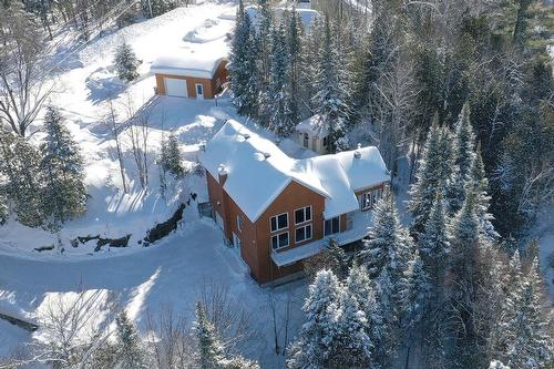 780 Ch. de la Presqu'île  Rivière-Rouge, QC J0T 1T0