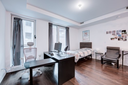 Salon - 1105-1188 Av. Union, Montréal (Ville-Marie), QC - Indoor