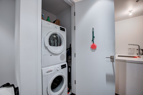 Salle de lavage - 1105-1188 Av. Union, Montréal (Ville-Marie), QC - Indoor Photo Showing Laundry Room