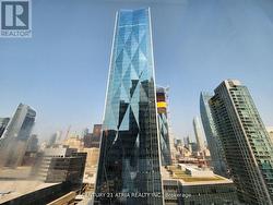 2003 - 18 HARBOUR STREET  Toronto, ON M5J 2Z6