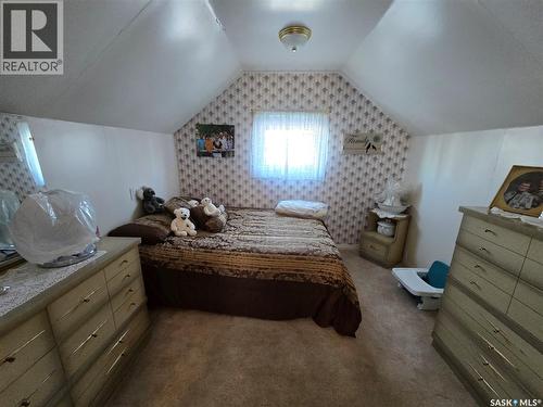 226 1St Street W, Kyle, SK - Indoor Photo Showing Bedroom