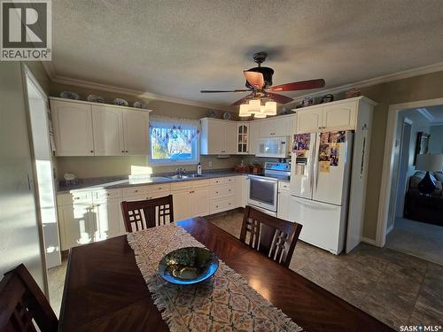 226 1St Street W, Kyle, SK - Indoor