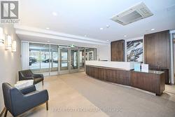 Concierge desk, 24 hour service. - 