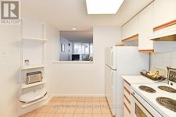 Pass through, can easily convert to open concept - 