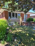 28 DELBERT DRIVE  Toronto, ON M1P 1X2