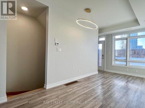 13 - 370 Red Maple Road, Richmond Hill, ON - Indoor Photo Showing Other Room