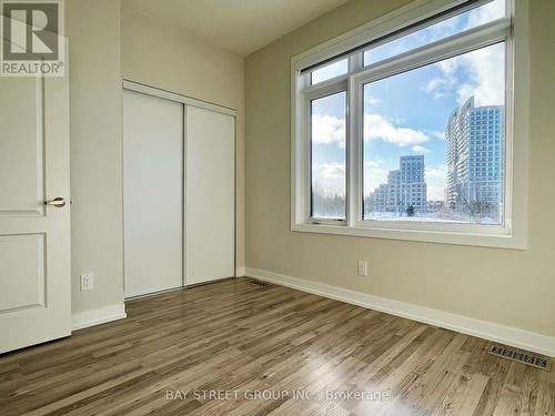 13 - 370 Red Maple Road, Richmond Hill, ON - Indoor Photo Showing Other Room