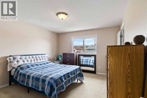 228 Paris Crescent, Fort Mcmurray, AB - Indoor Photo Showing Bedroom