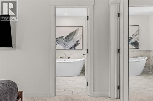 Primary bedroom #1 - 313, 1408 Spring Creek Gate, Canmore, AB - Indoor Photo Showing Bathroom