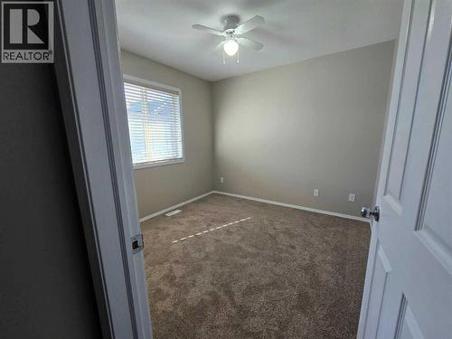 95 Cambridge Glen Drive, Strathmore, AB - Indoor Photo Showing Other Room