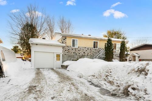 958 Rue des Cerisiers  Mascouche, QC J7L 1P6