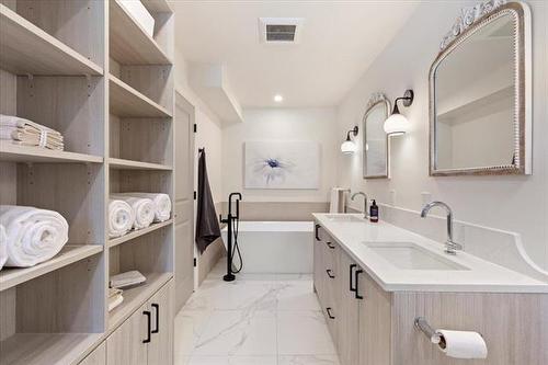 11 Cuthbertson Ave, Winnipeg, MB 