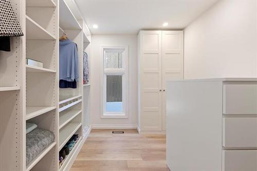 11 Cuthbertson Ave, Winnipeg, MB 