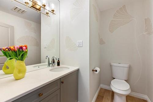 11 Cuthbertson Ave, Winnipeg, MB 