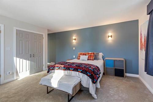 11 Cuthbertson Ave, Winnipeg, MB 