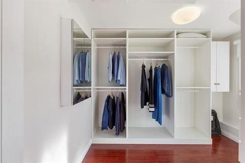 11 Cuthbertson Ave, Winnipeg, MB 