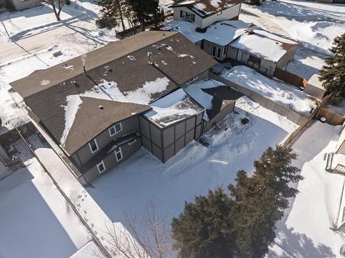 11 Cuthbertson Ave, Winnipeg, MB 