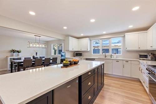 11 Cuthbertson Ave, Winnipeg, MB 