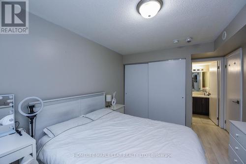 Primary bedroom with 4-piece ensuite - 98 - 100 Dufay Road N, Brampton, ON - Indoor Photo Showing Bedroom