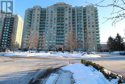 718 - 39 ONEIDA CRESCENT  Richmond Hill, ON L4B 4T9