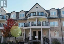 15 - 11 EATON PARK LANE  Toronto, ON M1W 0A5