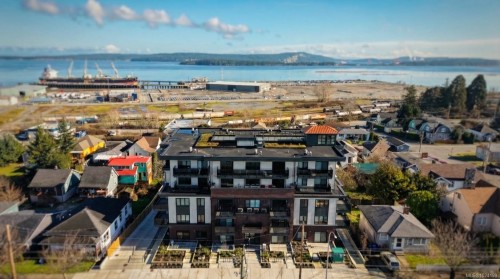 203-45 Haliburton St  Nanaimo, BC V9R 4V6