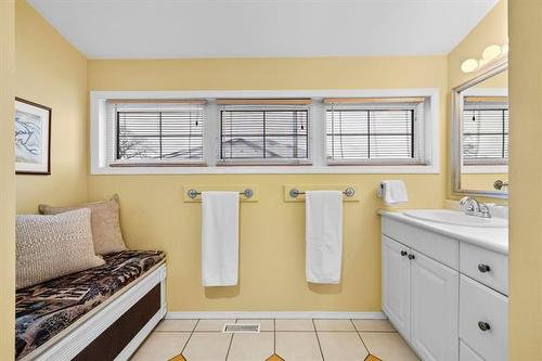 9 St Mark'S Pl, Winnipeg, MB 