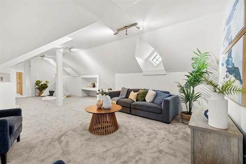 9 St Mark'S Pl, Winnipeg, MB 