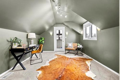 9 St Mark'S Pl, Winnipeg, MB 