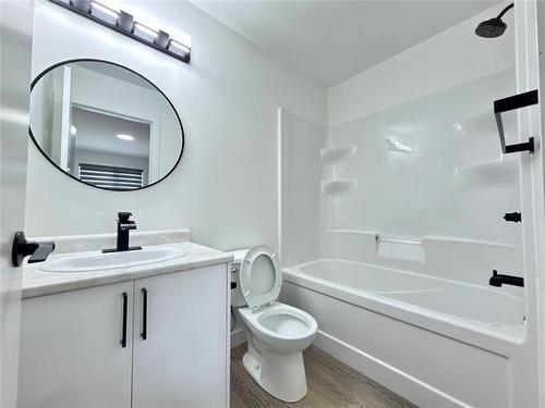 693 Munroe Ave, Winnipeg, MB 