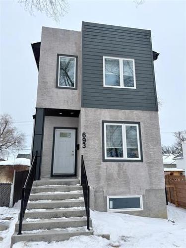 693 Munroe Ave, Winnipeg, MB 