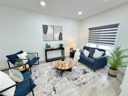 693 Munroe Ave, Winnipeg, MB 