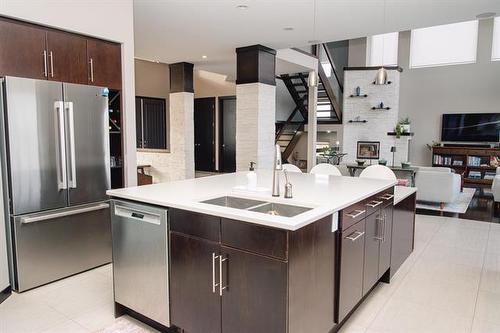 1285 Fraser Rd, Winnipeg, MB 