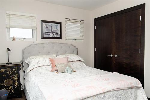 1285 Fraser Rd, Winnipeg, MB 