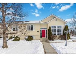 33 Lotusrow DR  Moncton, NB E1E 4W1