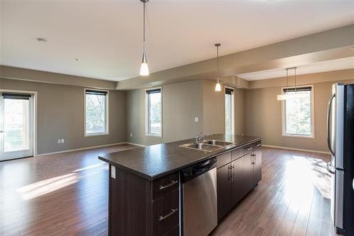 211-760 Tache Ave, Winnipeg, MB 