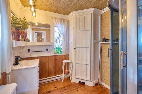 Salle de bains - 4 Ch. Vaillancourt, Saint-Donat, QC - Indoor